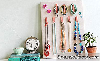 Diy Ce Tableau De Bijoux Pour Garder Votre Bling Organisé