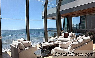 Dapatkan Samantha Jones Anda Dengan 'Ocean And The City' Oceanfront Pad