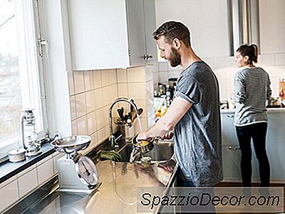 Kuinka Jakaa Kotitalouksia
