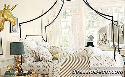 Line We Love: Emily + Meritt Voor Pbteen