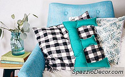 Peribadikan Rumah Anda Dengan Bantal Diy Monogram