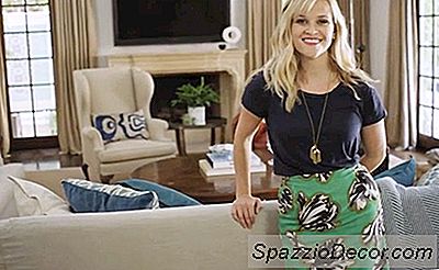 Reese Witherspoon ตอบคำถาม 73 สำหรับ Vogue ในนิคมอุตสาหกรรมแคลิฟอร์เนียของเธอ (Watch!)