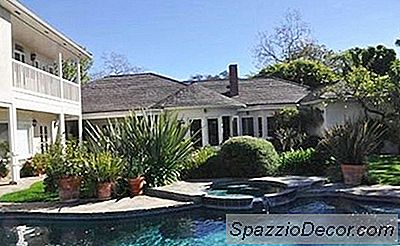 Reese Witherspoon Berada Di Roll Real Estate: Pembelian Mansion Kedua Di Bulan 2