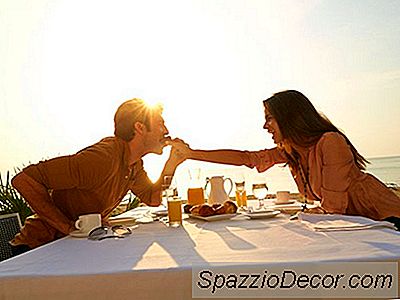 25 Sweet Ways Para Comemorar Seu Aniversário De Casamento