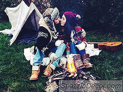 La Guida Della Coppia Al Campeggio