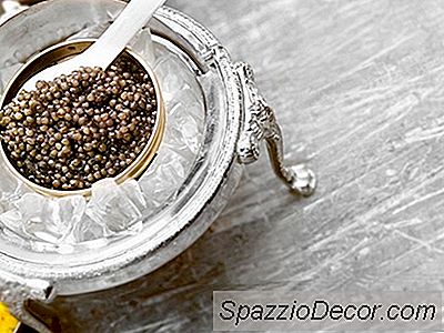 10 Cara Yang Unik Dan Tidak Terduga Untuk Menghibur Dengan Caviar Musim Ini