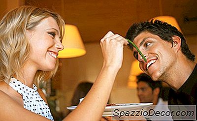 5 Lahme Dinge, Die Paare Am Valentinstag Niemals Tun Sollten