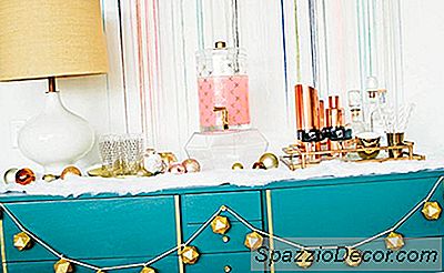 Emily Hendersonin Salaisuudet Upea Nye Bash -Heittoon
