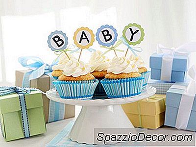 Hvordan Man Smider En (Sjov) Baby Shower