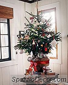 Pohon Natal Desainer Yang Menginspirasi