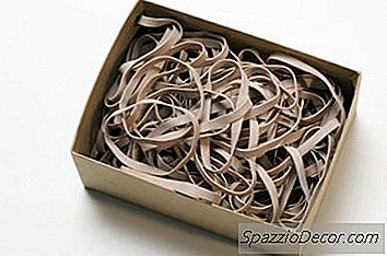 Varför Äter Katter Gummiband?