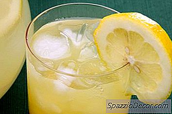 Vantaggi Ed Effetti Collaterali Di Succo Di Limone