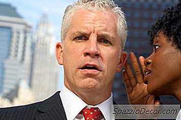 Kann Ein Arbeitgeber Jemanden Entlassen, Der In Klatsch Über Den Chef Involviert Ist?