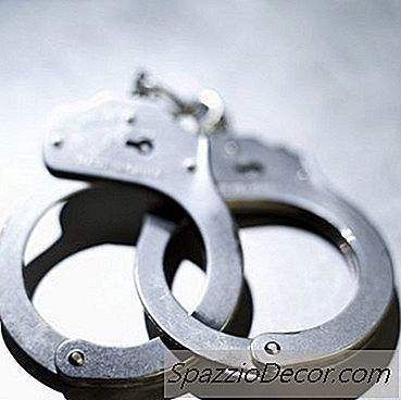 Мога Ли Да Получа Работа, Ако Съм Арестуван, Но Не Осъден?