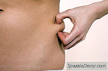 Μπορεί Να Φοράει Shapewear Στην Πραγματικότητα Flatten Το Στομάχι Σας;