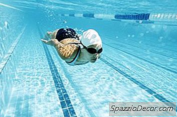 I Muscoli Possono Essere Doloranti Dopo Il Primo E Secondo Giro Di Nuoto?