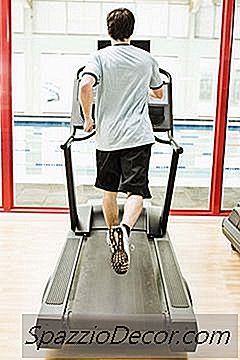 Koşu Bandı Sesi Bacaklar Ve Kalçalar Mide Kadar Mı?