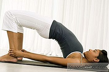 Est-Ce Que Le Yoga Se Débarrasse Des Graisses Sur Les Hanches Et L'Estomac?