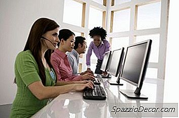 Discriminación Educativa En El Lugar De Trabajo