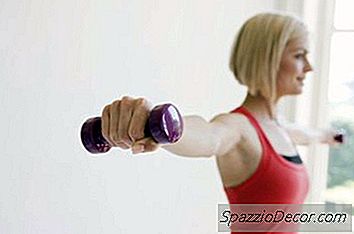 Übungen Mit Leichten Hanteln