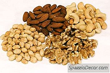 Snack Salutare: Noce Vs Anacardio