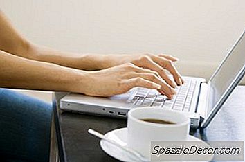 Como Anexar Um Currículo A Um Pedido De Emprego On-Line