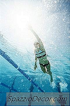 Come Usare Il Nuoto Come Esercizio Per Lo Stomaco