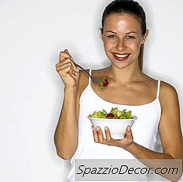 Ar Tiesa, Kad Dėl 1,800 Kaloringumo Dietos Galite Numesti Daugiau Svorio, O Ne Dėl 1,600 Kalorijų Dietos?