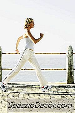 Adakah Berjalan A Mile A Day Exercise Cukup?