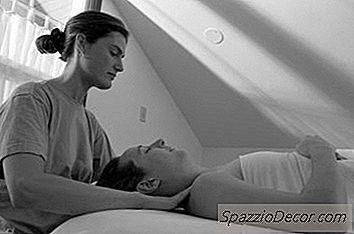 Esteticista Médico Vs. Spa Esthetician