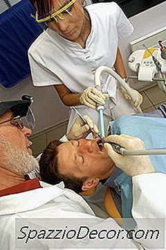 Orthodontie Tandheelkundige Assistentie Vs. Algemene Tandheelkunde