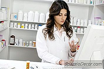 Apotheker Versus Apotheektechnicus