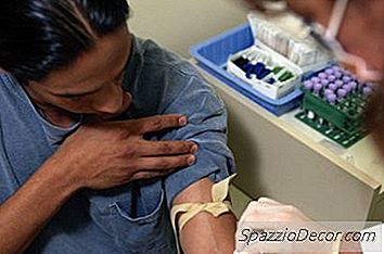 Rotes Kreuz-Aderlass-Training