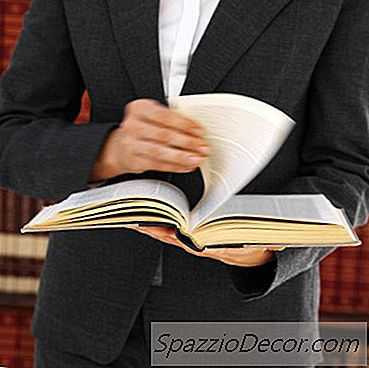 Requisitos Para Se Tornar Um Advogado De Acusação