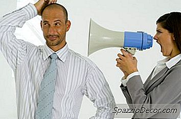 Oamenii Nu Vin De Fapt Dintr-O Altă Planetă, Dar Uneori Se Pare Că Așa Sunt, Pentru Că Sunt Diferiți De Cabluri În Mod Diferit Femei. Mileniile Petrecute În Vânătoarea De Hrană I-Au Determinat Pe Creiere Să Evolueze Într-Un Mod Diferit De Creierul Femeilor, Care Au Rămas În Sate Și S-Au Îmbinat Pentru A Se Îngriji De Copii Și Pentru A Se Apăra Împotriva Animalelor De Pradă. Cu Toate Acestea, Femeile Și Bărbații Pot Funcționa Eficient În Relațiile Dintre Supraveghetor Și Angajat, Dacă Învață Să Î