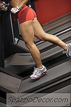 O Equipamento De Ginástica A Ser Usado Para Obter Uma Bunda Maior