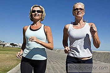 Quel Est L'Avantage De Porter Des Poids De Cheville Lors De La Marche?
