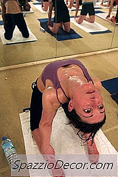 Τι Είναι Η Hot Fusion Yoga;