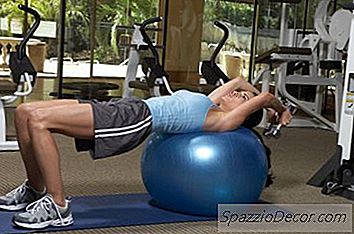 Otot Apa Yang Dumbbell Pullover Bekerja?