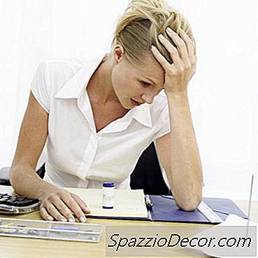 Защо Хората Ме Тормозят На Работното Място?