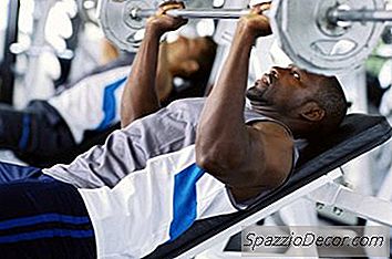 Allenamento Per Petto, Spalle E Tricipiti, Con Set E Ripetizioni