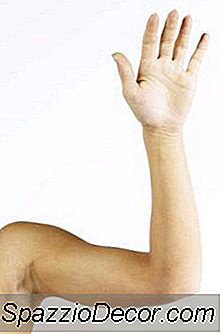 Bir Sandalye Kullanarak Silahların Arkası İçin Tezgah Dip