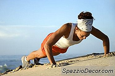 Den Bedste Øvelse At Fastgøre Og Håndtere Armene Og Taljen