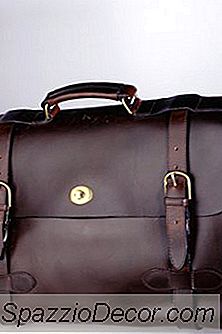 Posso Levar Uma Maleta Feminina Para Uma Entrevista?