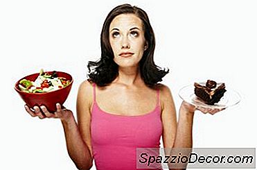 Kan Du Fortsatt Miste Vekt Å Spise Noe Du Vil Ha Hvis Du Brenner Mer Kalorier Enn Du Tar Inn?