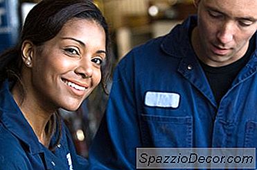 Descrição De Carreira De Mecânica De Automóveis