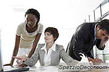 Carriera Che Coinvolge La Modellazione CAD / 3D Cad