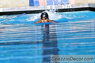 Natação Competitiva Com Um Polegar Quebrado