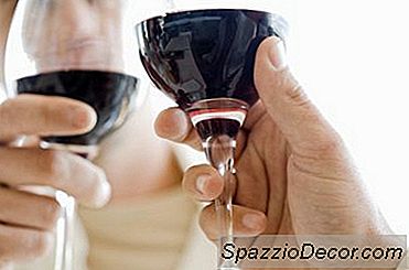 アルコールはグルテンを含みますか？