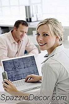 Are Wharton Da Stagii?